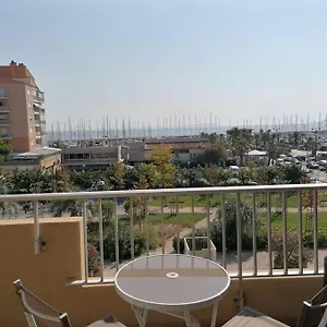 Studio Vue Mer Port De , Hyères France